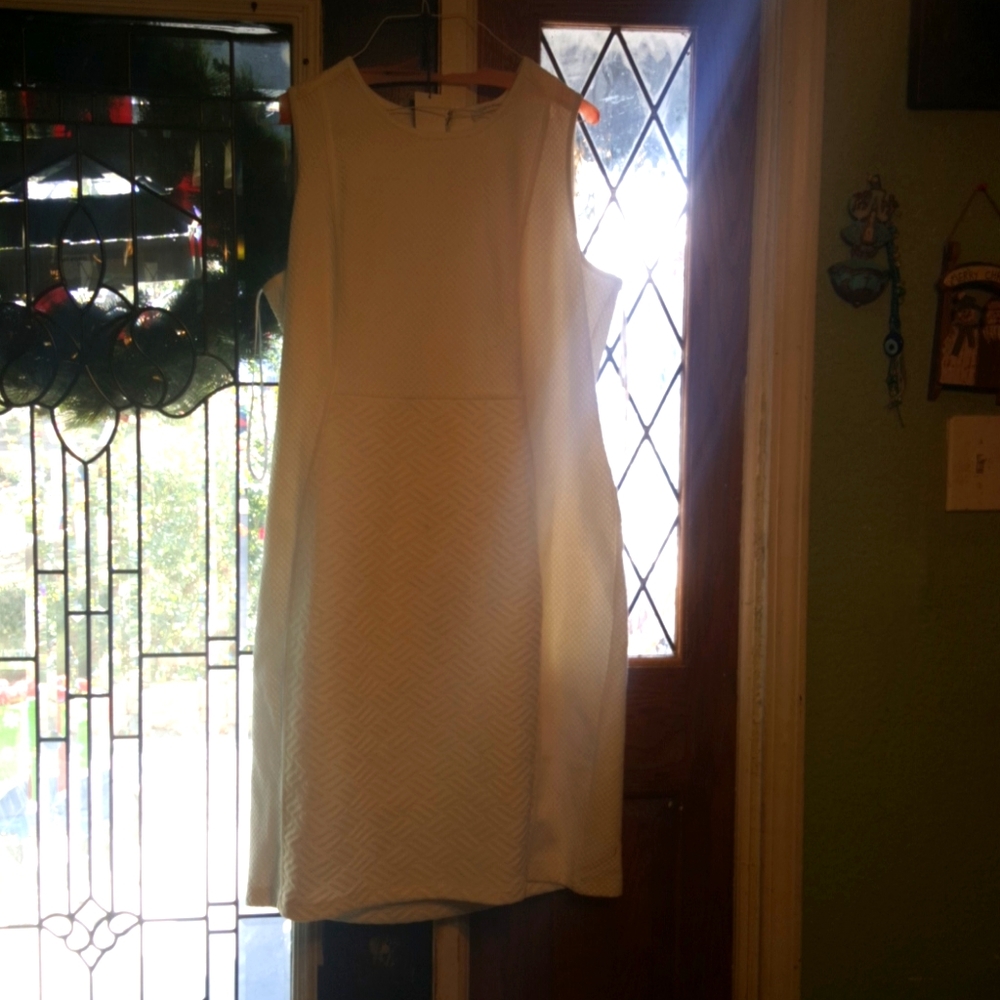 Calvin Klein Plus-size Textured Sheath Dress 20W